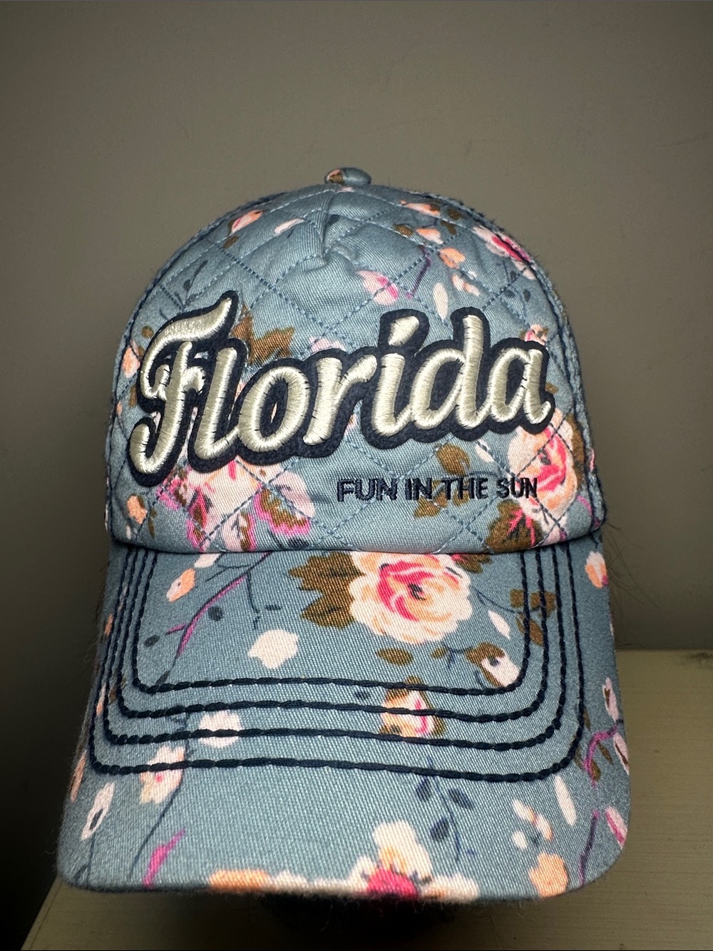 Robin Ruth Florida Floral Quilted blue with pink hat